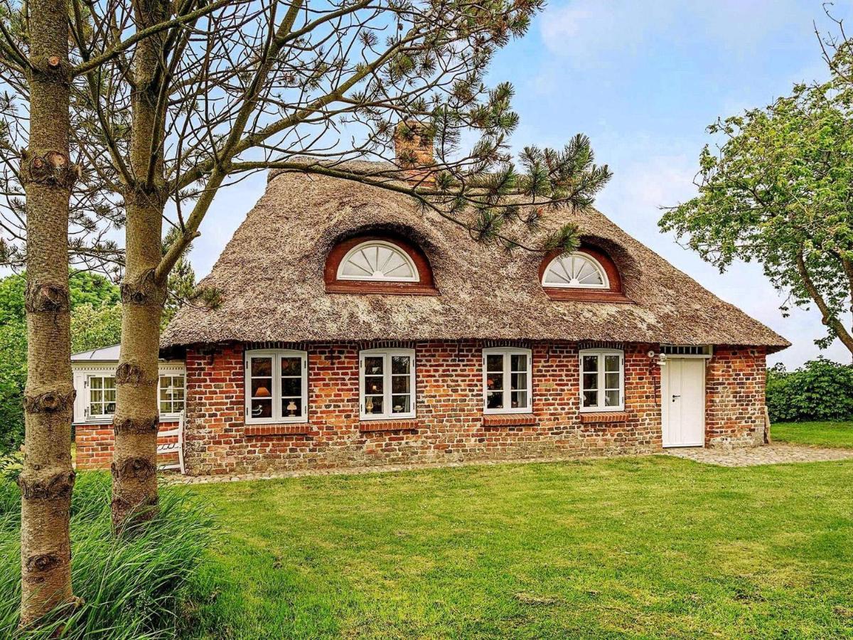 4 Person Holiday Home In T Nder Tønder Kültér fotó