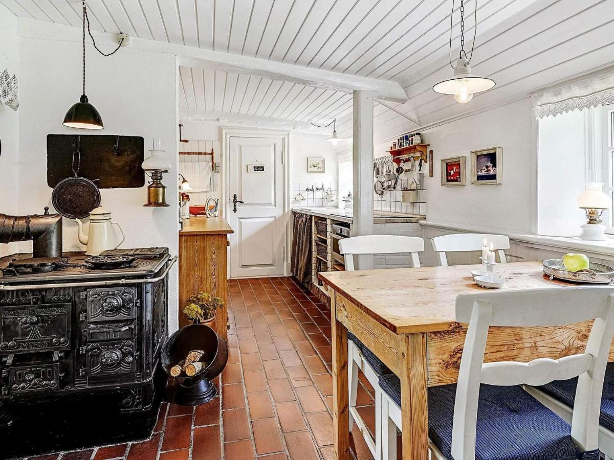 4 Person Holiday Home In T Nder Tønder Kültér fotó