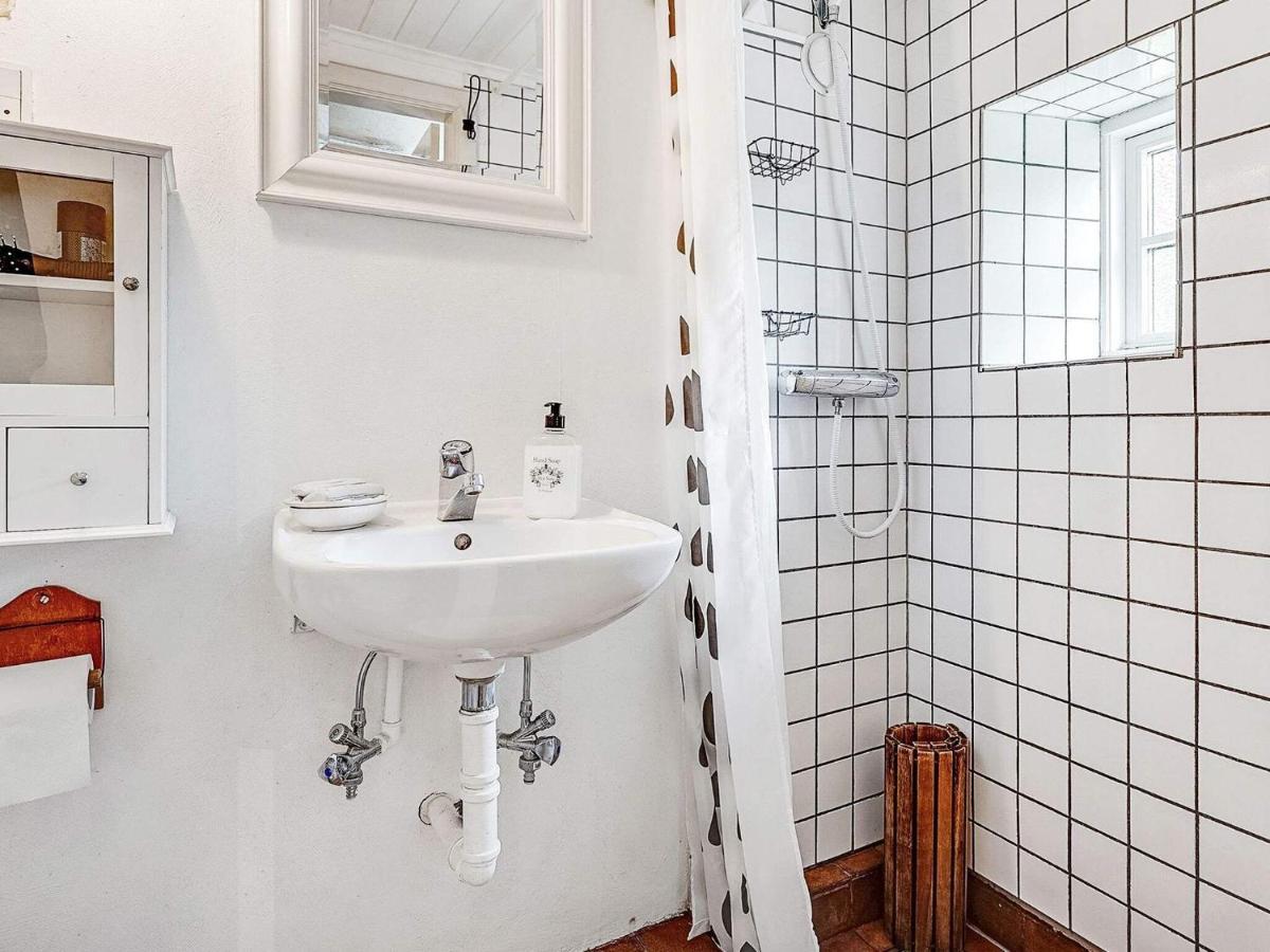 4 Person Holiday Home In T Nder Tønder Kültér fotó